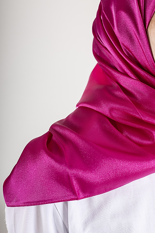 Düz Kristal Kumaş Eşarp - Kaymaz, Şık, Tok Duran | Günlük & Abiye Uyumlu