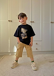 Erkek çocuk bej şort tişört takım