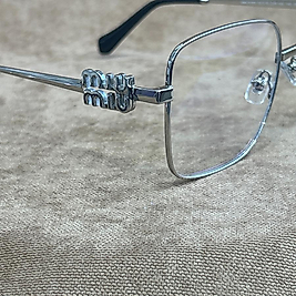MIU MIU