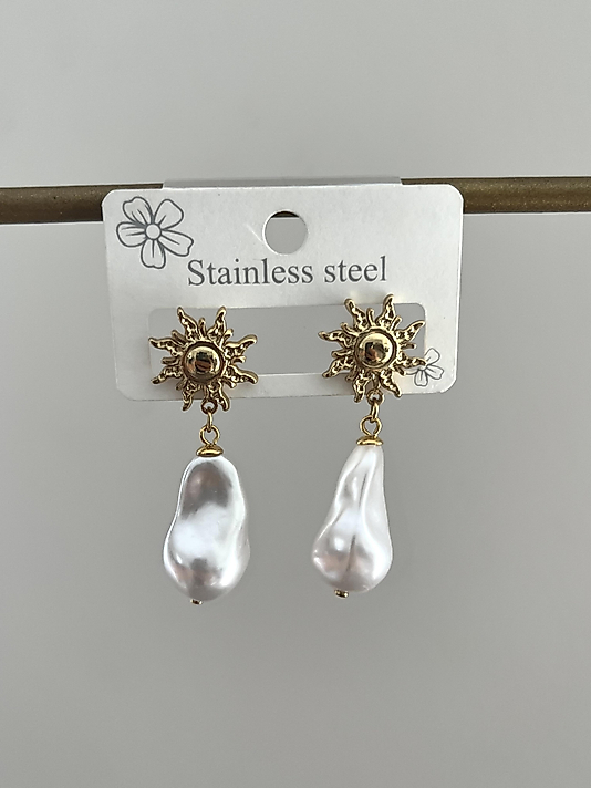 Çelik İnci Serisi Güneş Detaylı Küpe