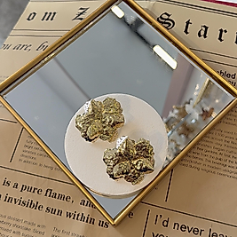 Gold Plaka Çiçek Küpe