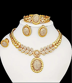 24 Ayar Altın Kaplama Taşlı Kadın Takı Seti
