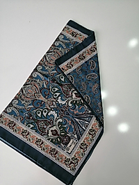 Etnik desenli şal