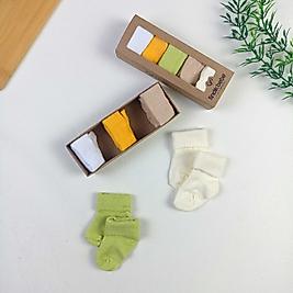 5 Parça Kutulu Yenidoğan Çorap Seti