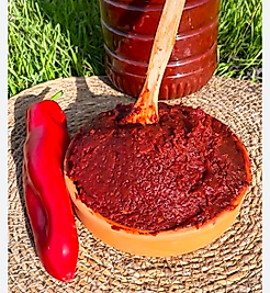 KÖY SALÇASI BİBER TATLI / ACI KG