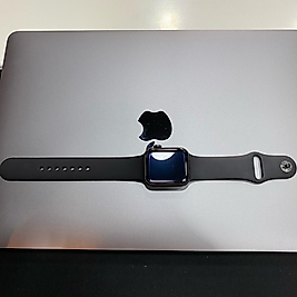 Apple Watch SE 40mm Spacegray Aluminium Spor Bant TR