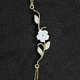 BLK0008-Manolya Çiçeği Zarafeti Gold Renk Gümüş Bileklik