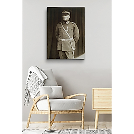 Askeri Üniformasıyla Mustafa Kemal Atatürk Portresi Kanvas Tablo