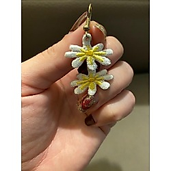 Beyaz Papatya Çiçek Küpe