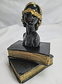 Sütunlu Kadın Biblo (Siyah ve Altın) Alt Kitaplı