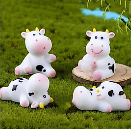Himi Pasta Süsleri İnek 4'lü Minyatür Figür Karakter Oyuncakları Evcilik Oyuncakları Küçük Minik Oyuncaklar