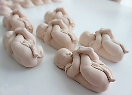 Himi Pasta Süsleri Bebek 1 Adet Minyatür Figür Karakter Oyuncakları Evcilik Oyuncakları Küçük Minik Oyuncaklar