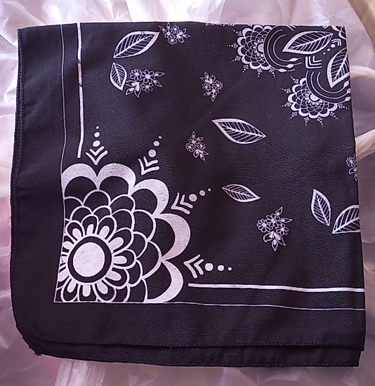 bandana kare eşarp