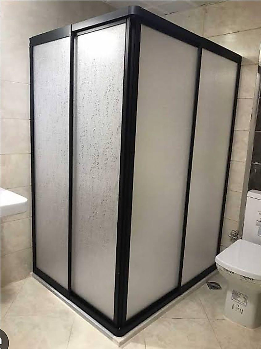 120cm x 120cm Siyah Profil Köşeden Girişli Mika Duşakabin