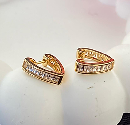 Kalp model baget taş gold çelik küpe
