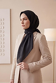 Düz Kristal Kumaş Eşarp - Kaymaz, Şık, Tok Duran | Günlük & Abiye Uyumlu