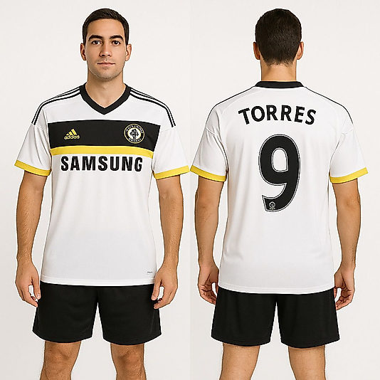 Chelsea Torres 9 Numaralı Beyaz Forma kumaşından tişört