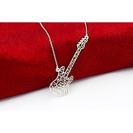 14K Altın Kaplama Geometrik Gitar Kolye – Müzik Tutkunlarına Özel Zarif Tasarım