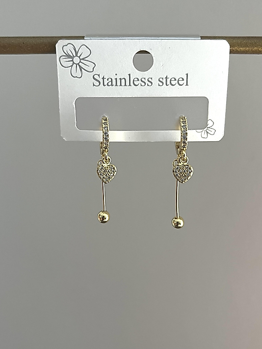 Çelik Taş Detaylı Kalp Küpe