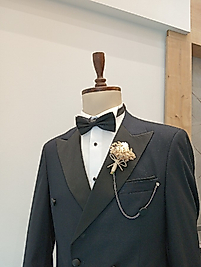 Lale damat yaka çiçeği