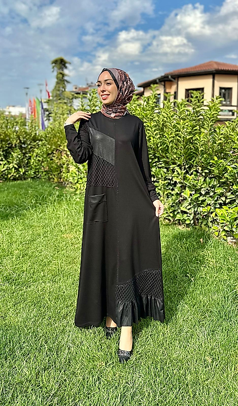 Fileli deri detaylı elbise