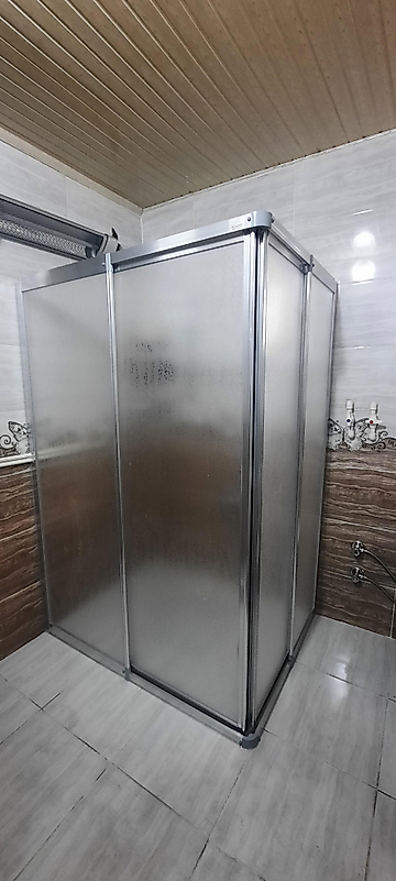 90cm x 90cm Parlak Profil Köşeden Girişli Mika Duşakabin