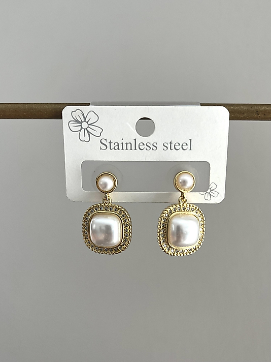 Çelik İnci Serisi Sallantılı Küpe