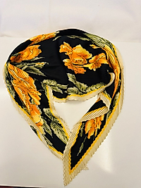 Pliseli Desenli Turuncu Siyah Fular 70*70