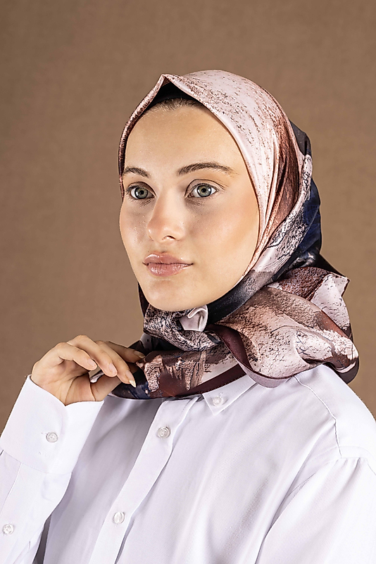 Modern Desenli Dijital Kristal Eşarp