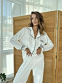 Beyaz Nakışlı İnci Kadife Pijama Takım