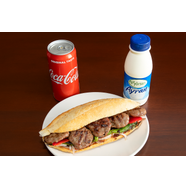 Köfte Ekmek (Köfte im Brot) + Getränk