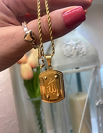 Allah yazılı kolye