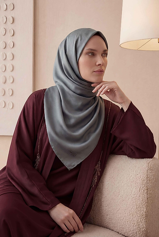 Düz Kristal Kumaş Eşarp - Kaymaz, Şık, Tok Duran | Günlük & Abiye Uyumlu