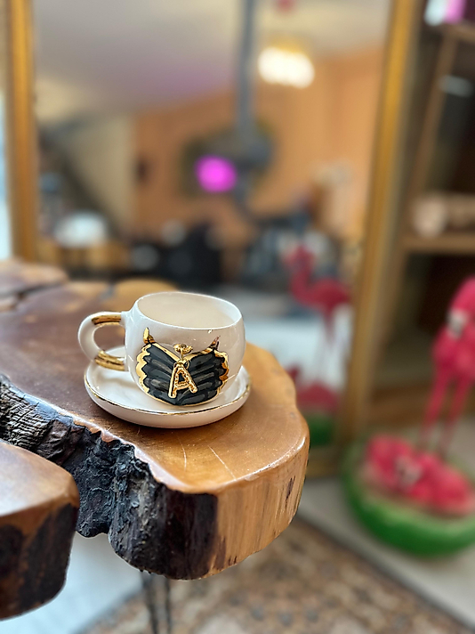 Sallanan Harfli Melek Kanadı Detay El Yapımı Seramik Mug