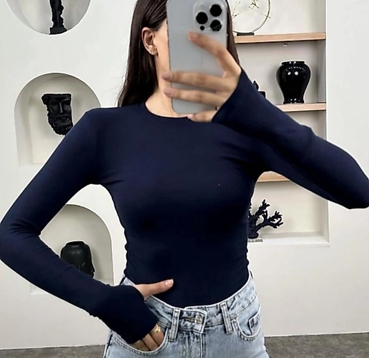 Parmak Geçirmeli Bluz