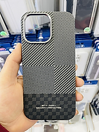 İphone 16 Pro Max Violet MagSafe Şarj Destekli Telefon Kılıfı