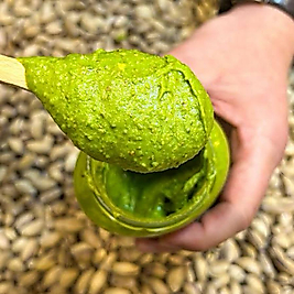 Sürülebilir fıstık ezmesi