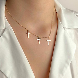 Üç Haç Figürlü Zarif Kolye – Minimal ve Şık Kadın Kolyesi, Anlamlı Günlük Aksesuar