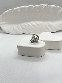 Taşlı earcuff