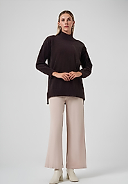 Önü İşlemeli Kahve Kazak