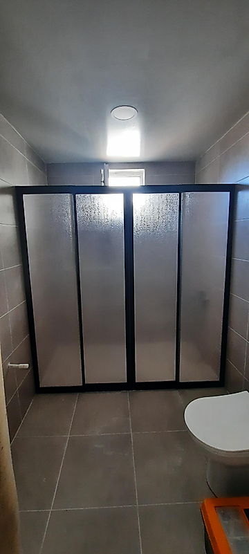 140cm ile 160 cm arası 2 sabit 2 sürgülü SİYAH profil mika duşakabin