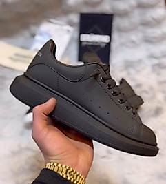 ALEXANDER MCQUEEN