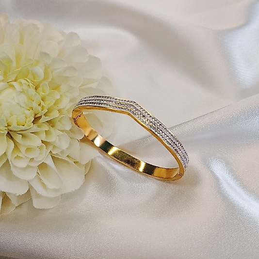 ÇELİK GOLD KARARMAZ PASLANMAZ TAŞLI 20 CM KELEPÇE