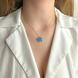 Mavi Taşlı Çiçek Kolye – Gümüş Tonlu Işıltılı Kristal Kolye, Minimalist Zarif Kadın Kolyesi, Şık Hediye