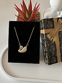 Çelik Gold Taşlı Kuğu Kolye