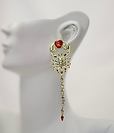 Zara Model Akrep Sallantılı Küpe