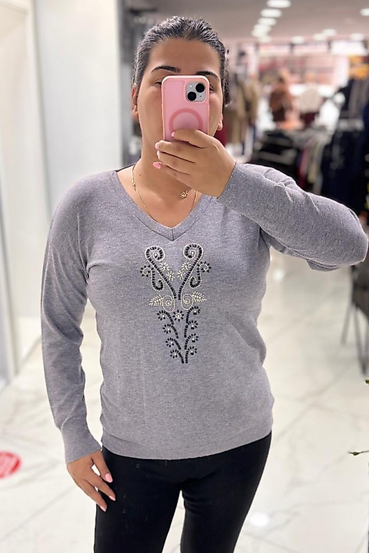 V Yaka Taş İşlemeli Gri Angora Kazak