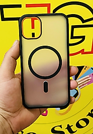 İphone 11 Magsafe Filtre Detaylı Siyah Telefon Kılıfı