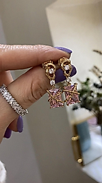 Pembe taşlı küpe