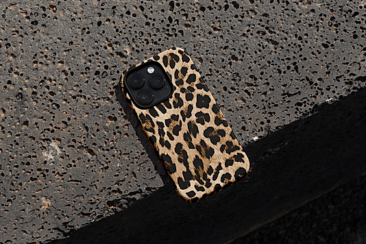 iPhone Özel Tasarım Lansman Telefon Kılıfı – Renkli ve Şık Koruma